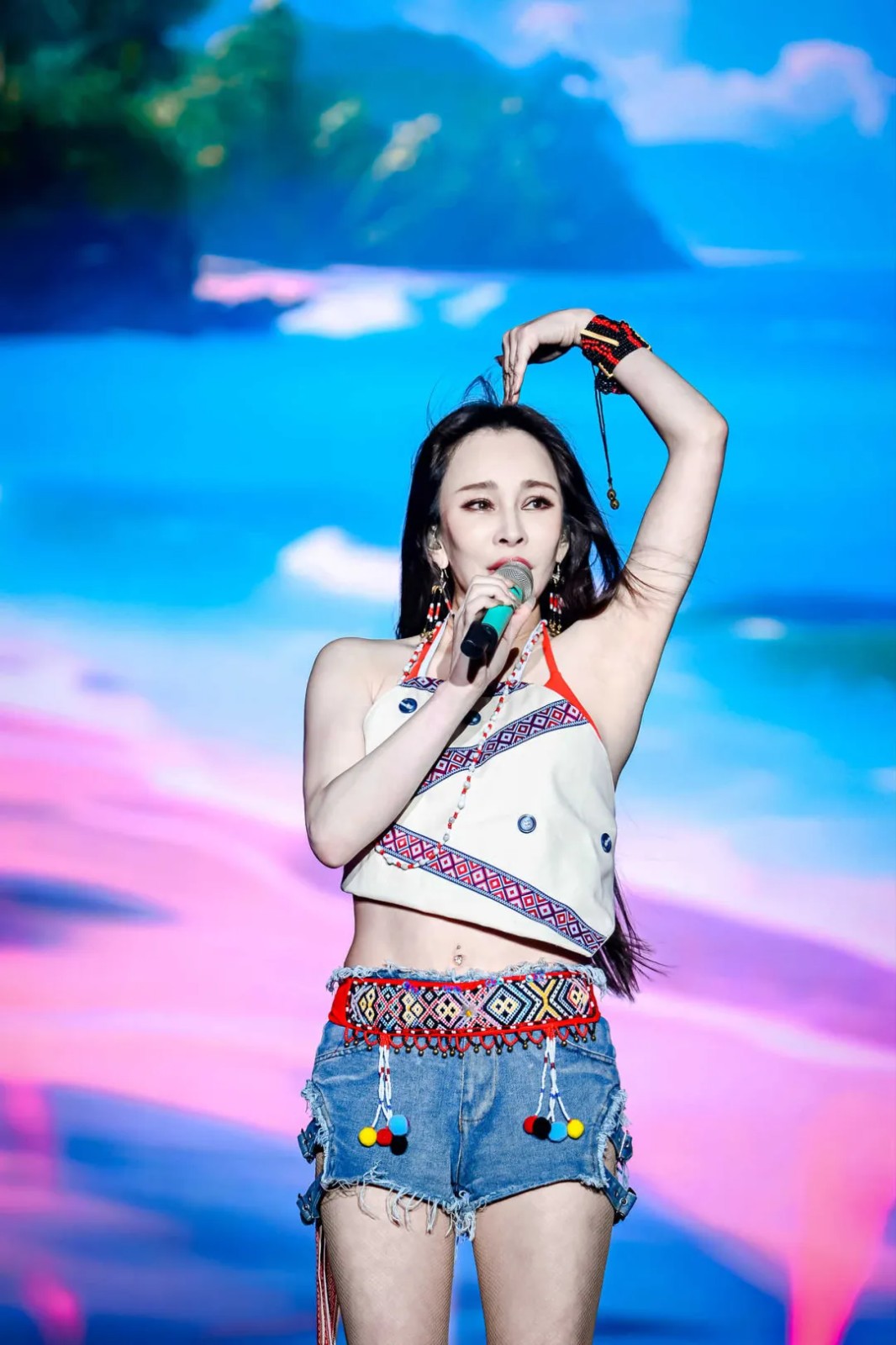 音樂盛宴，綿陽不眠夜！張靚穎領(lǐng)銜眾星，2.5萬+觀眾共襄盛舉！